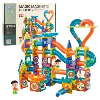 Set mit magnetischen Bausteinen, Kugelbahn und Rutsche,...